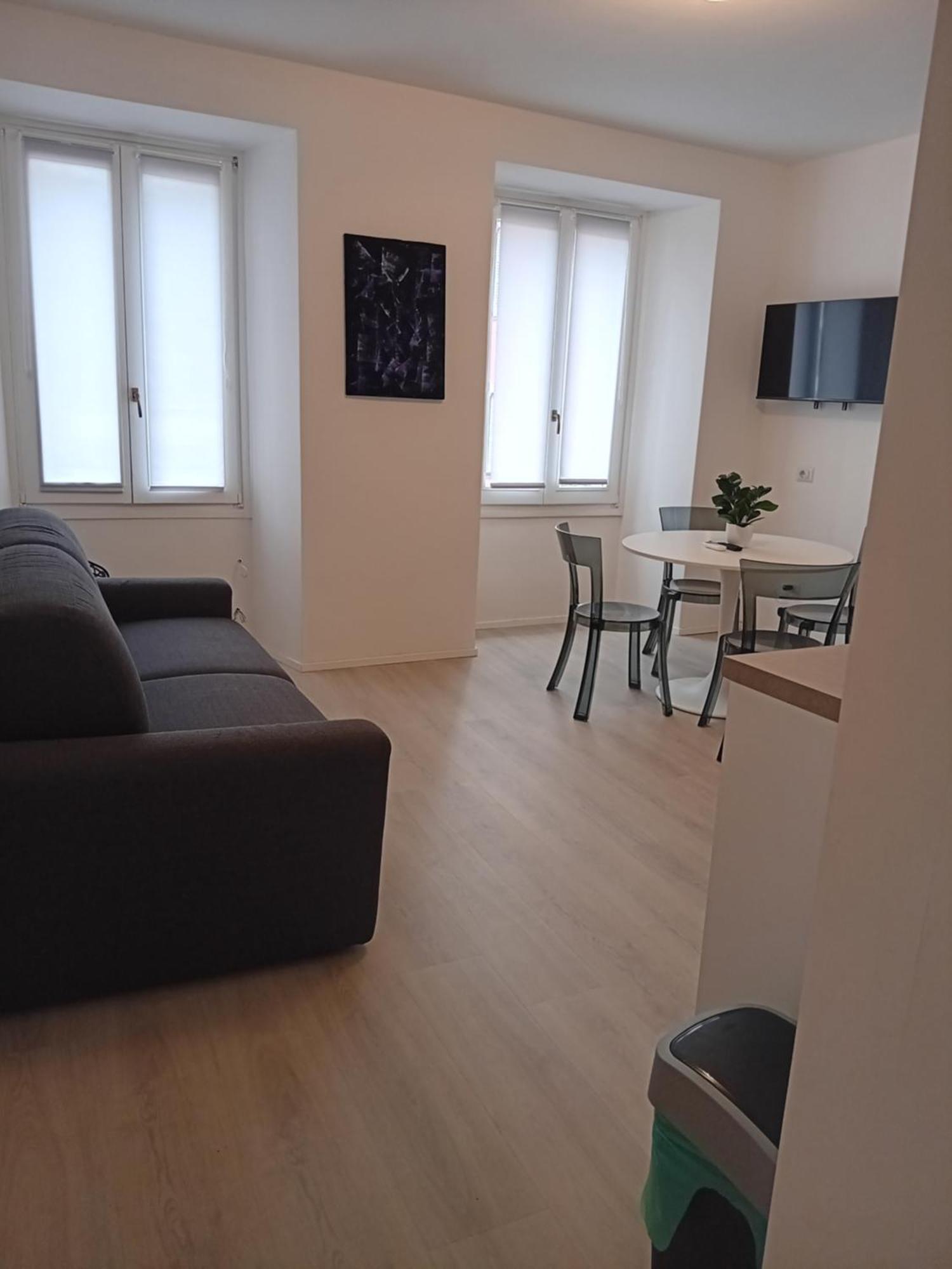 History Luxury Central Apartment By Revenue House Como Exterior foto